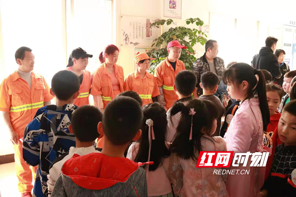 詩(shī)歌寄情元宵送暖,小小紅心獻(xiàn)禮黨建一百周年