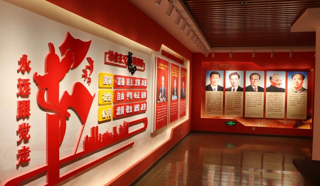 黨史學習教育│陸川縣檢察院黨員活動中心揭牌儀式暨“光榮在黨50年”紀念章頒發儀式